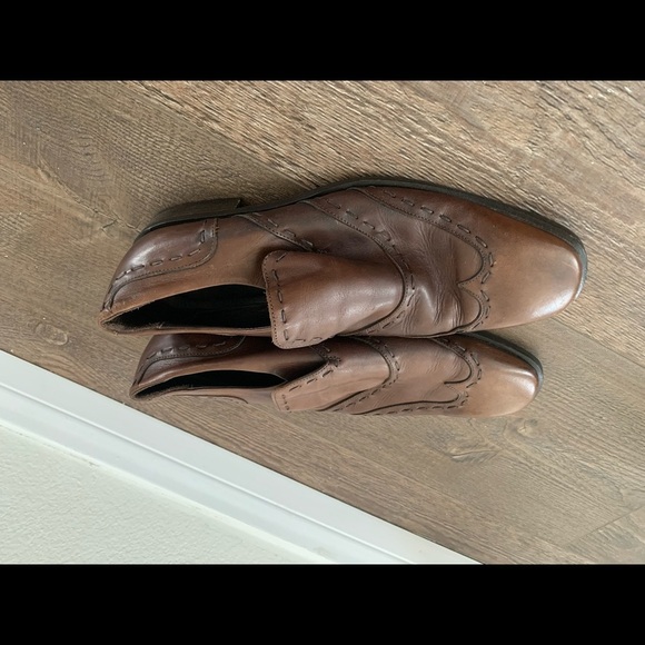 Shoes - Picture 6 of 8